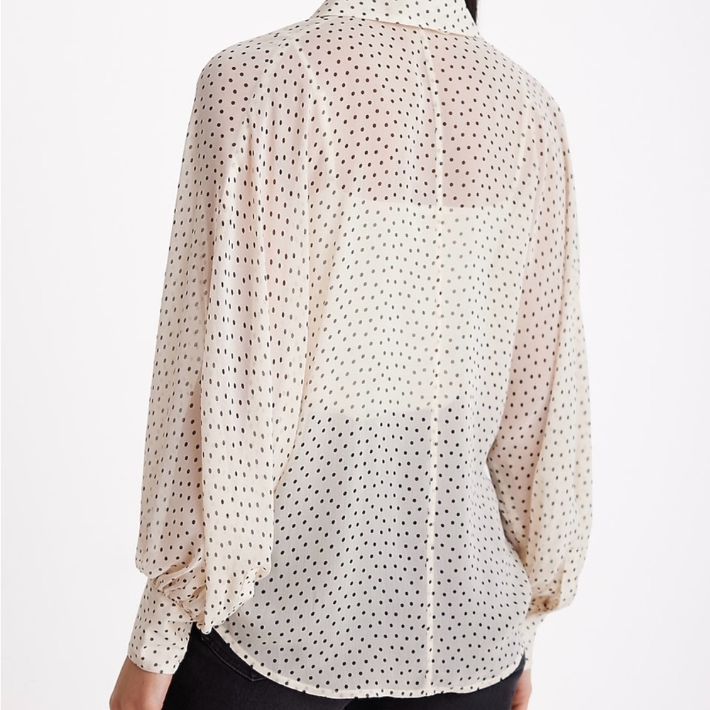 Express Cream Boxy Blouse with Notched Collar - Picture 2 of 5